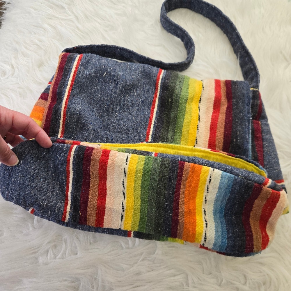 Knapp Sacs California Handwoven Serape Messenger Bag Multi-Color Boho Crossbody - Picture 3 of 9